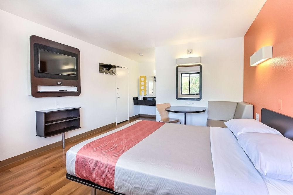 Motel 6 Sunnyvale, CA - South 3