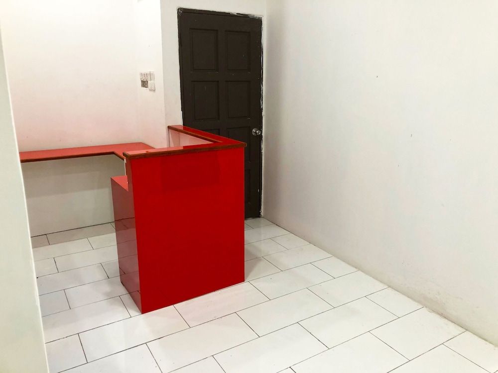 SPOT ON 90077 Cherry's Lodge 3