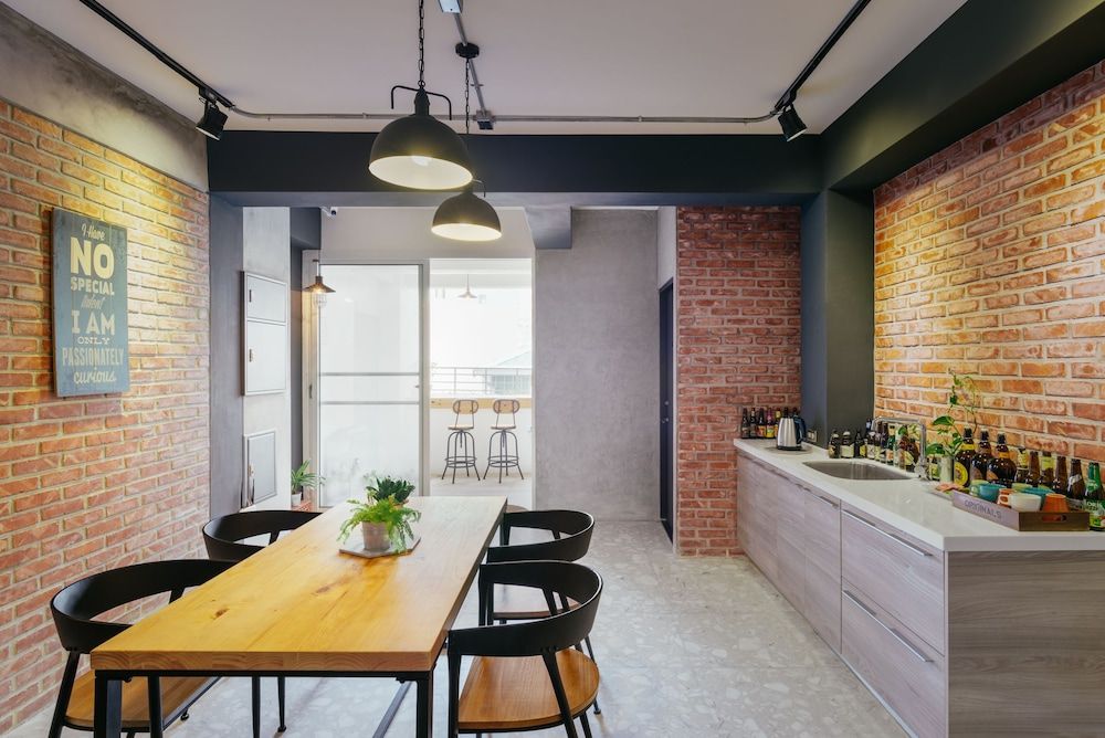 Mutter Apartment 1