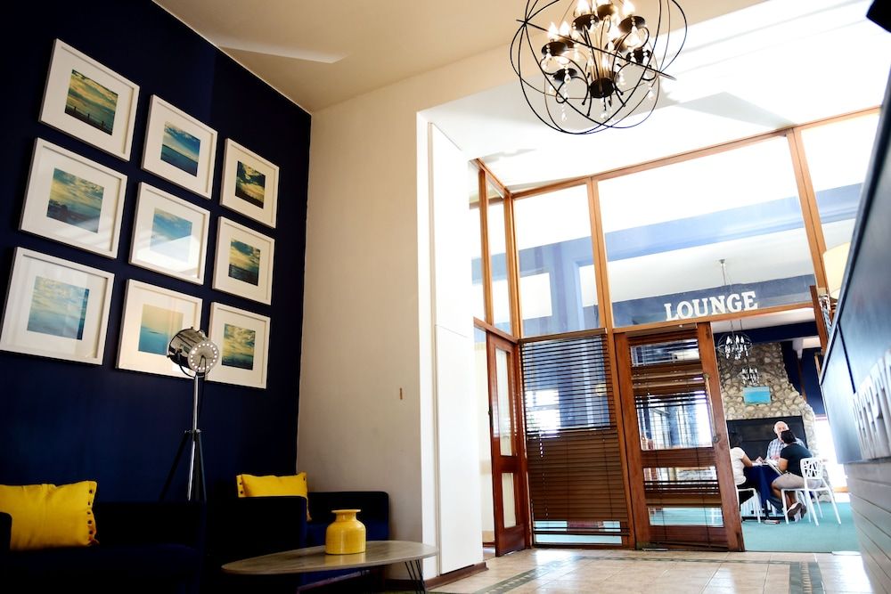 Hoedjiesbaai Hotel 2