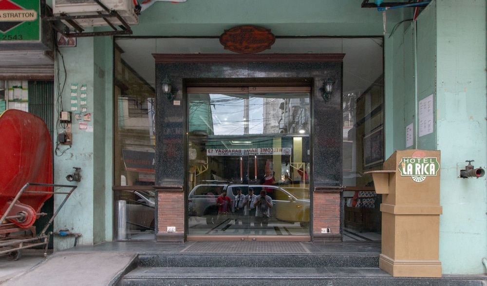 RedDoorz @ Downtown Tacloban 2