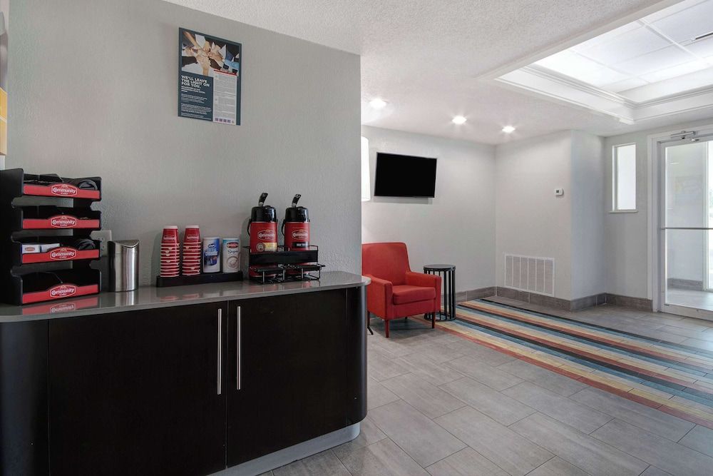 Motel 6 San Antonio, TX - South 3