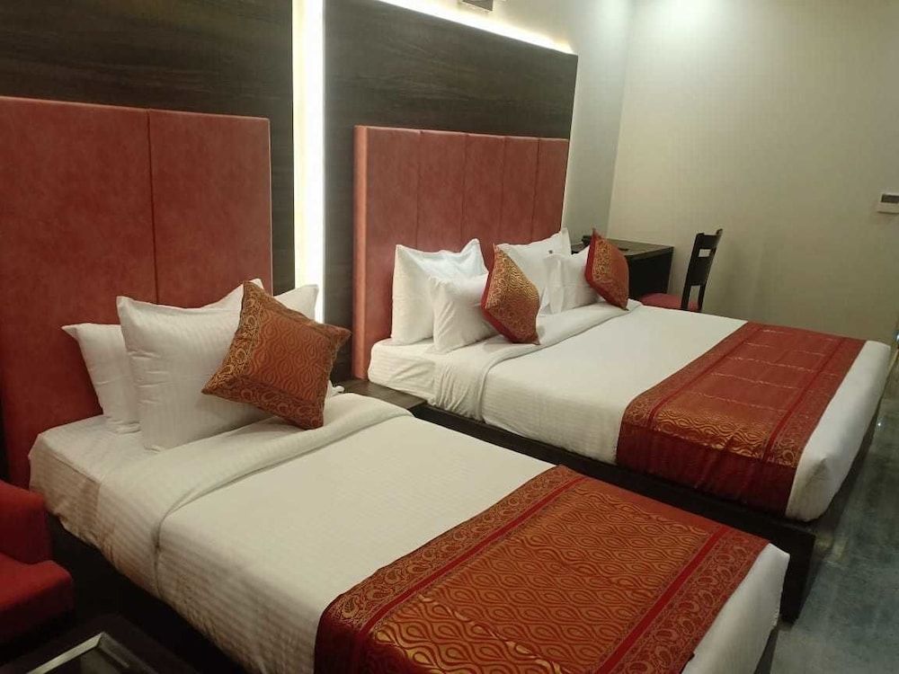 Hotel Abhinav International 2