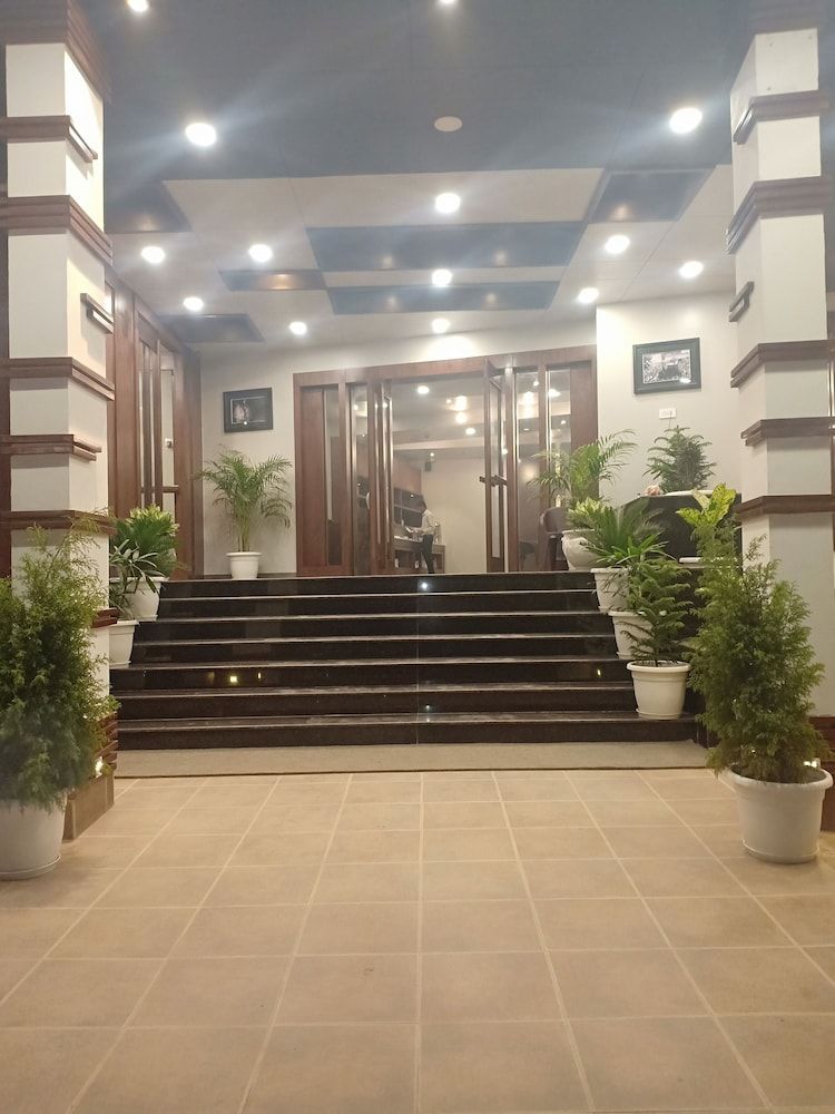 Hotel Abhinav International 1