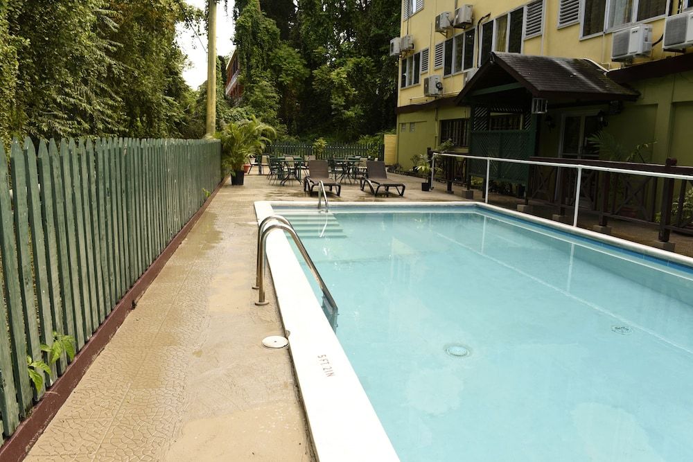 Pineapple Court Hotel 2 estrelas em Ocho Rios