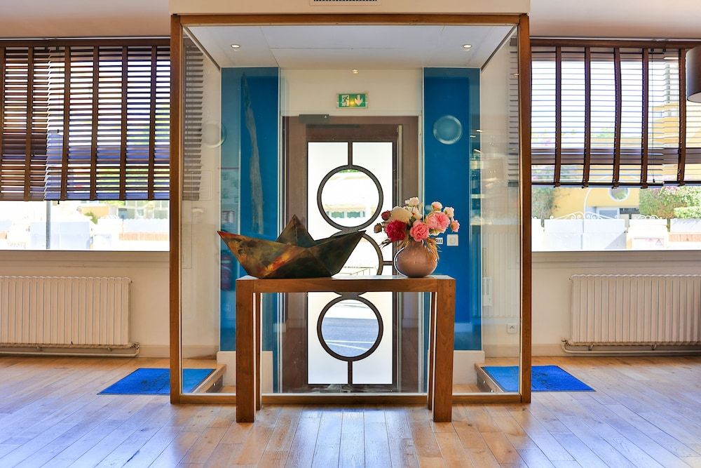 Hôtel Le Provençal 2