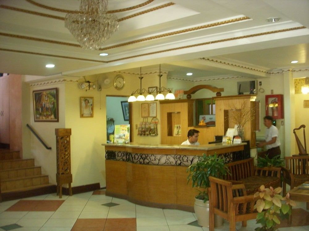 Plaza Maria Luisa Suites Inn 2