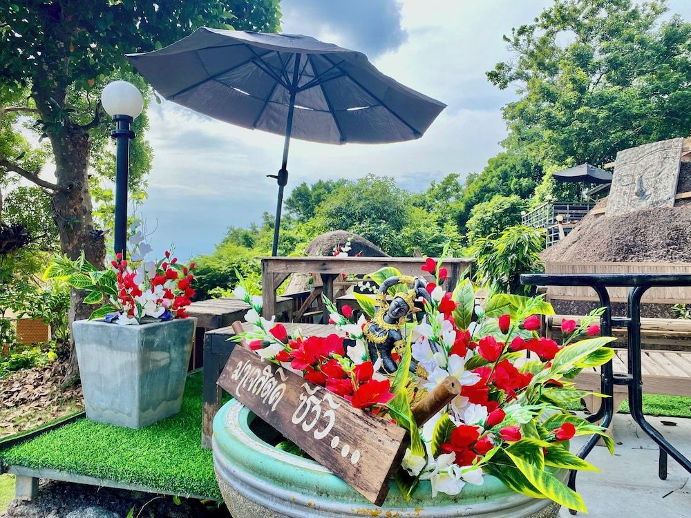 Majestic Sea View Resort 3