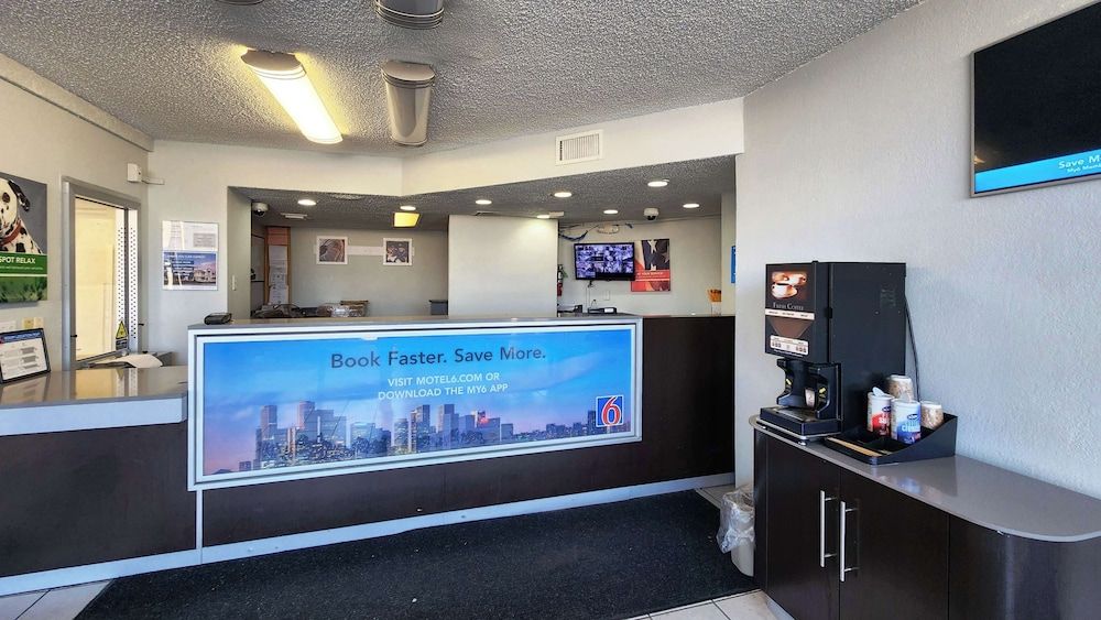 Motel 6 Houston, TX - Medical Center/NRG Stadium 2