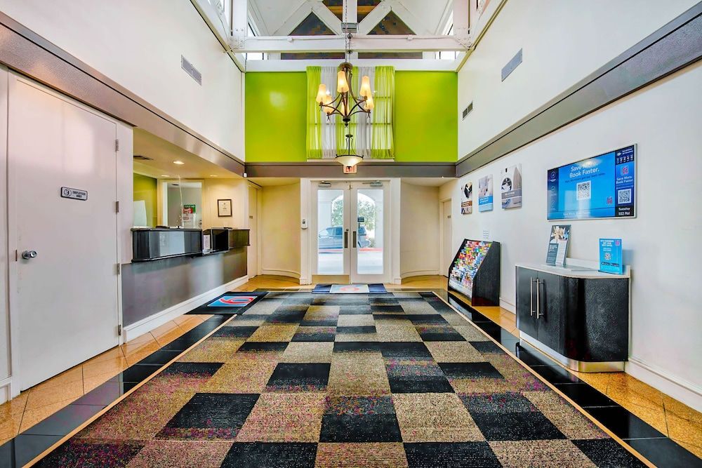 Studio 6 San Antonio, TX - Airport 2