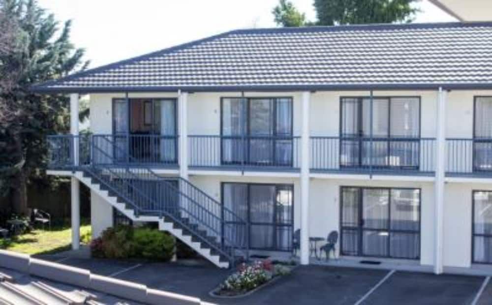 ASURE Phoenix Motor Inn