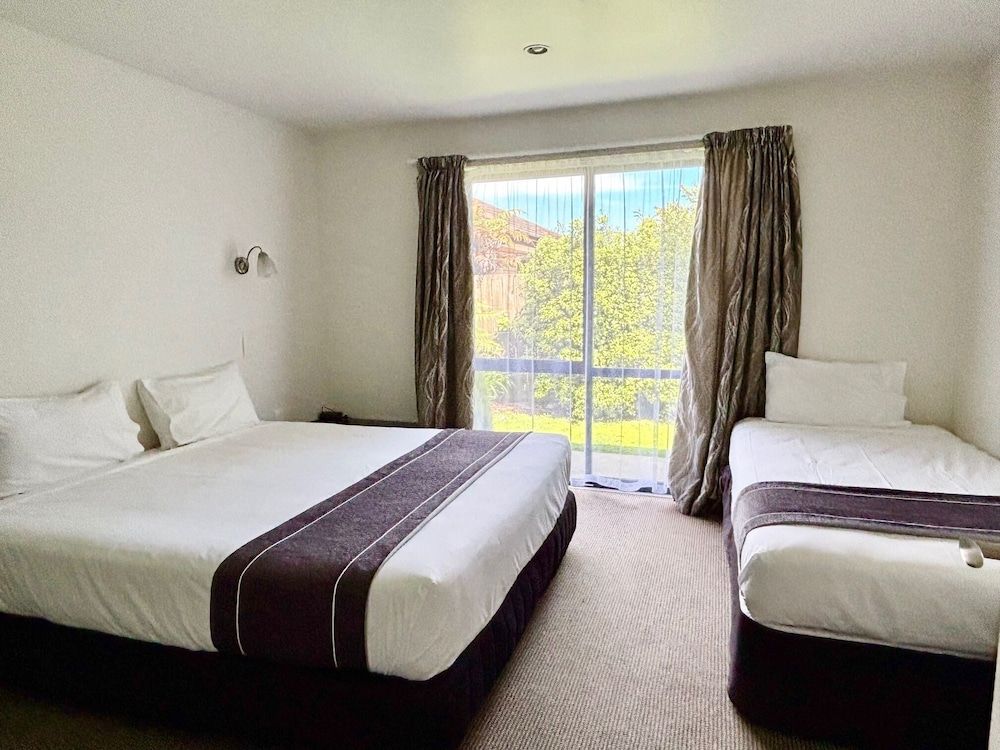 ASURE Phoenix Motor Inn 3