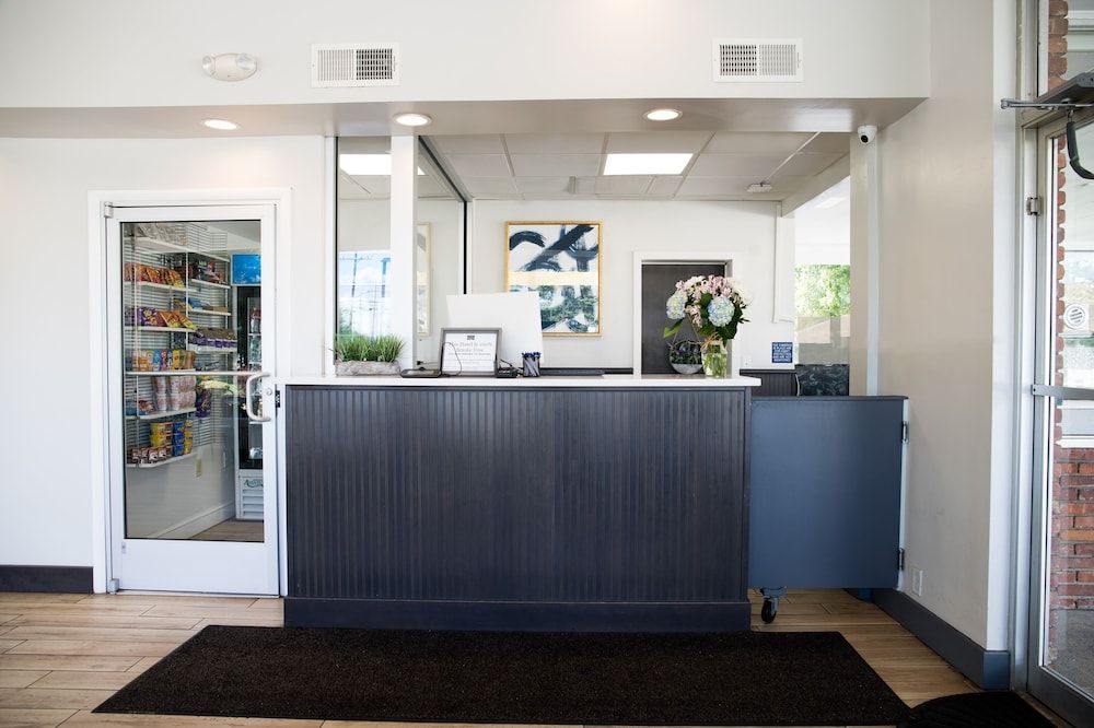 Crystal Inn Eatontown 2