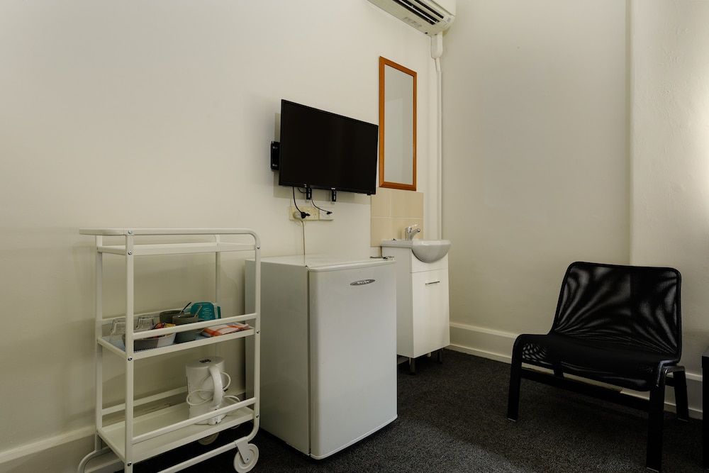 The Waterloo Bay Hotel 3