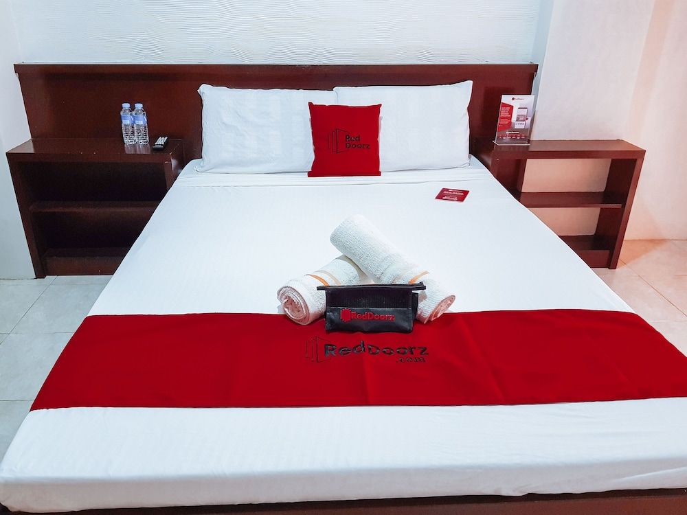 RedDoorz @ Caimito Drive Dampas 3