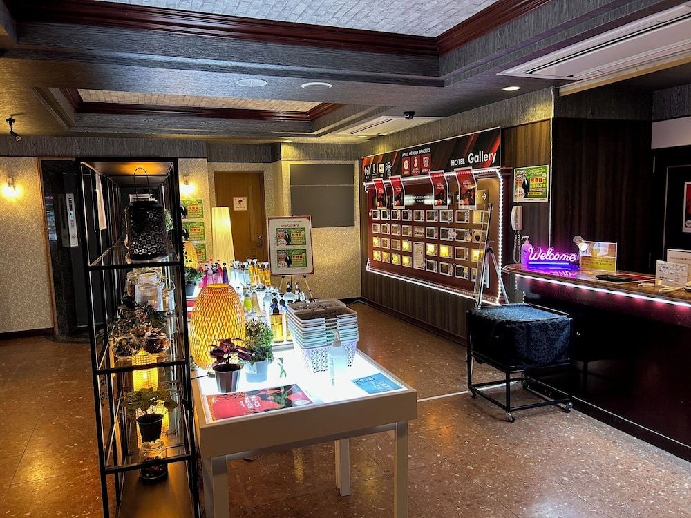 HOTEL Gallery - Adults Only 2