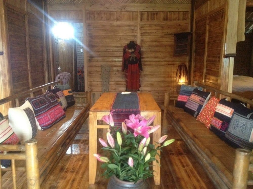 Lucky Daisy Buffalo House 2