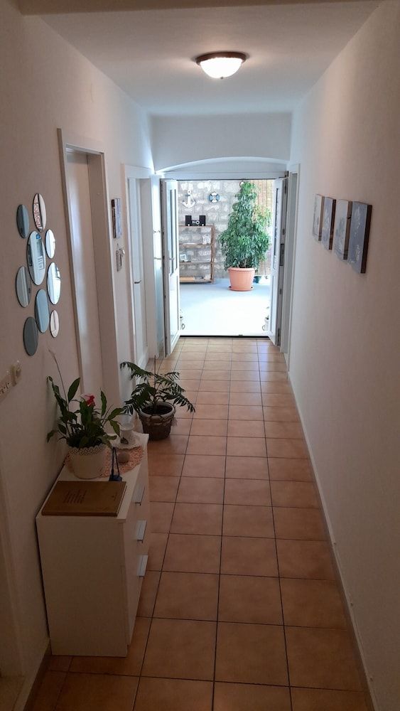 Pansion Ivan & Ivana 2