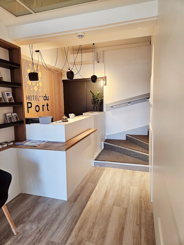 Hotel Du Port 2