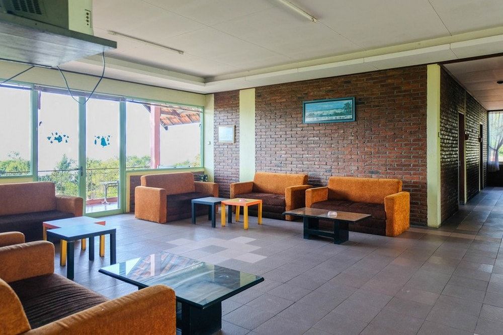 RedDoorz Syariah near Kopeng Treetop  Adventure 3