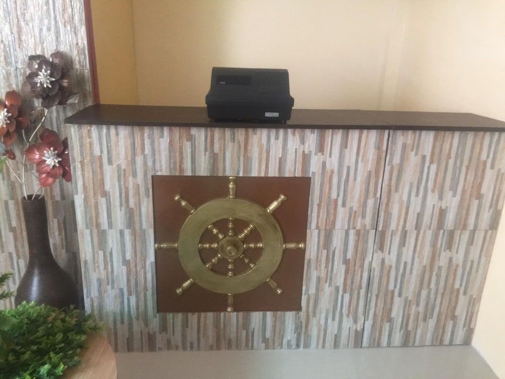 OYO 742 Blythe 888 De Jardin Transient House 3