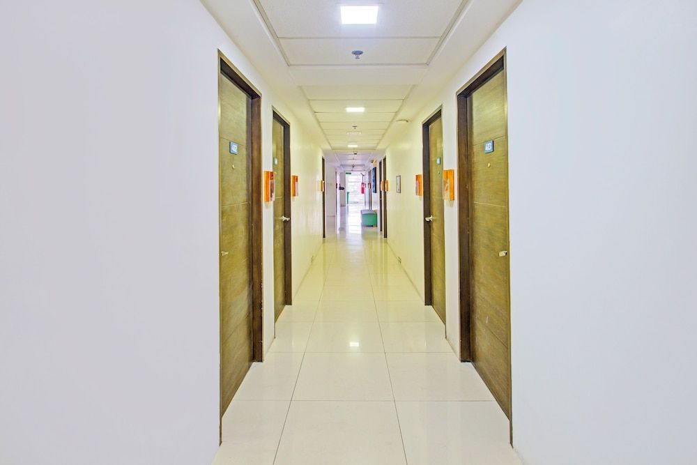 Collection O Metro Manila near University Belt formerly 1318 Residences 2