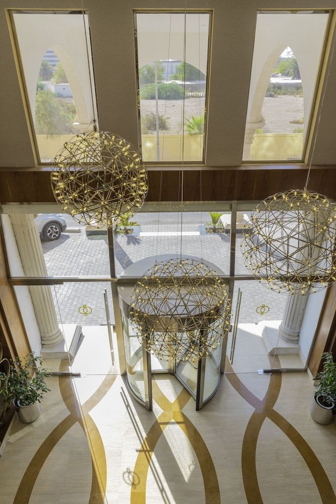 Sunday Emerald Hotel 3