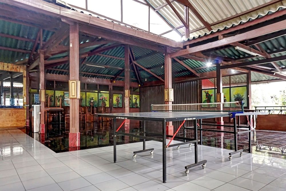 Hotel O 90596 Hotel Griya Astoeti 3