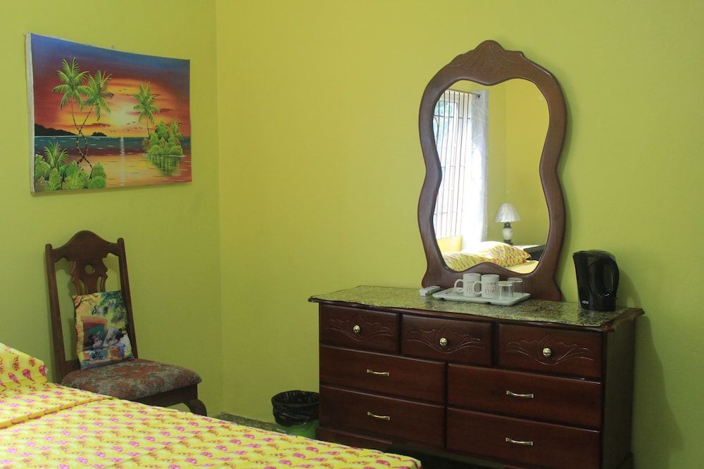 ritashomeawayfromhome 3