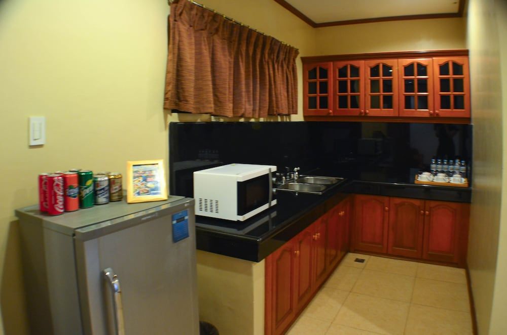 Subic Waterfront Resort And Hotel 3