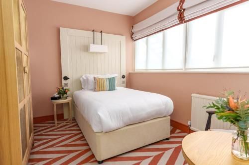 The Relais Cooden Beach and Spa 3