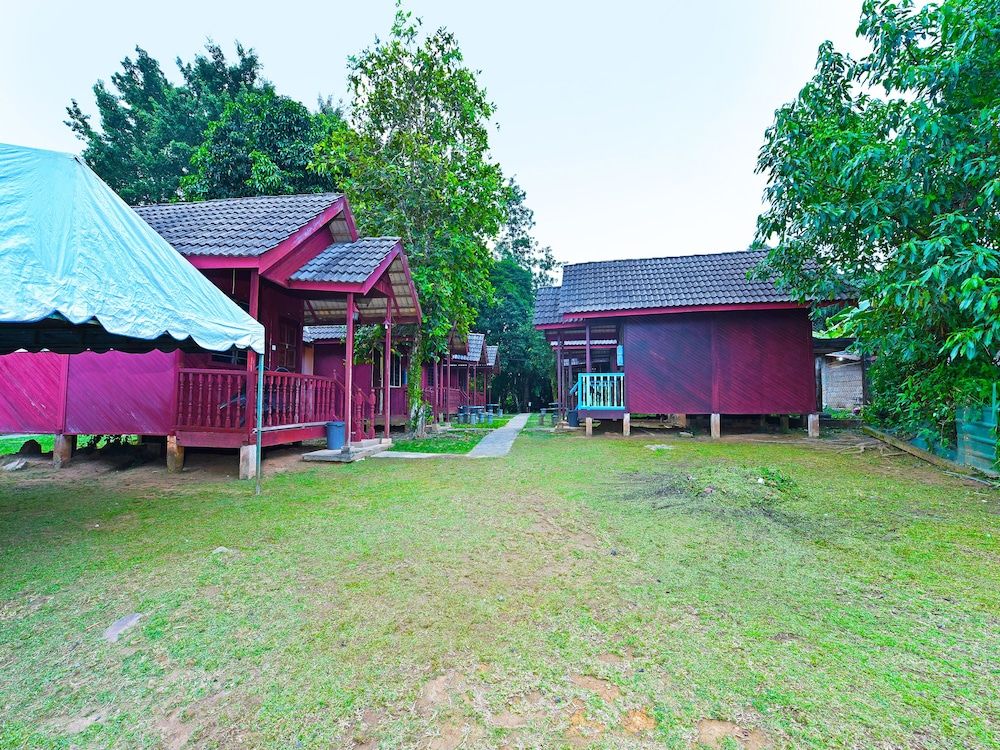 Spot On 90619 Mahseer Hostel