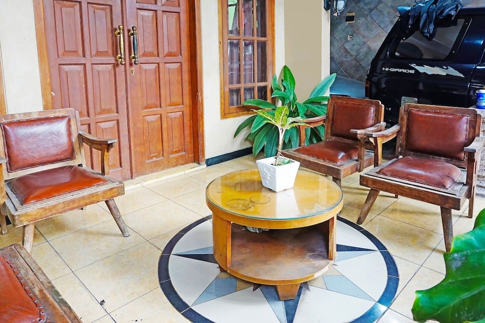 OYO LIFE 91551 Gwen Syariah Homestay 3