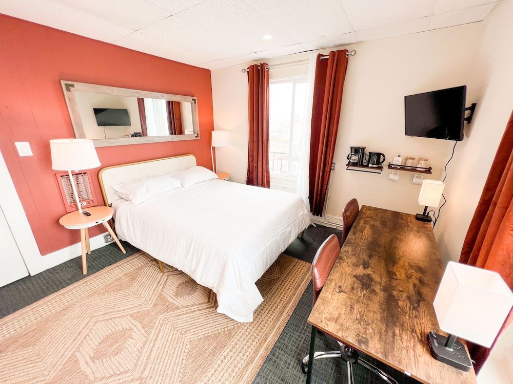 ITH Hermosa Beach Surf Hostel LAX 2