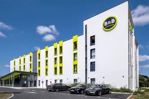 B&B HOTEL Saintes