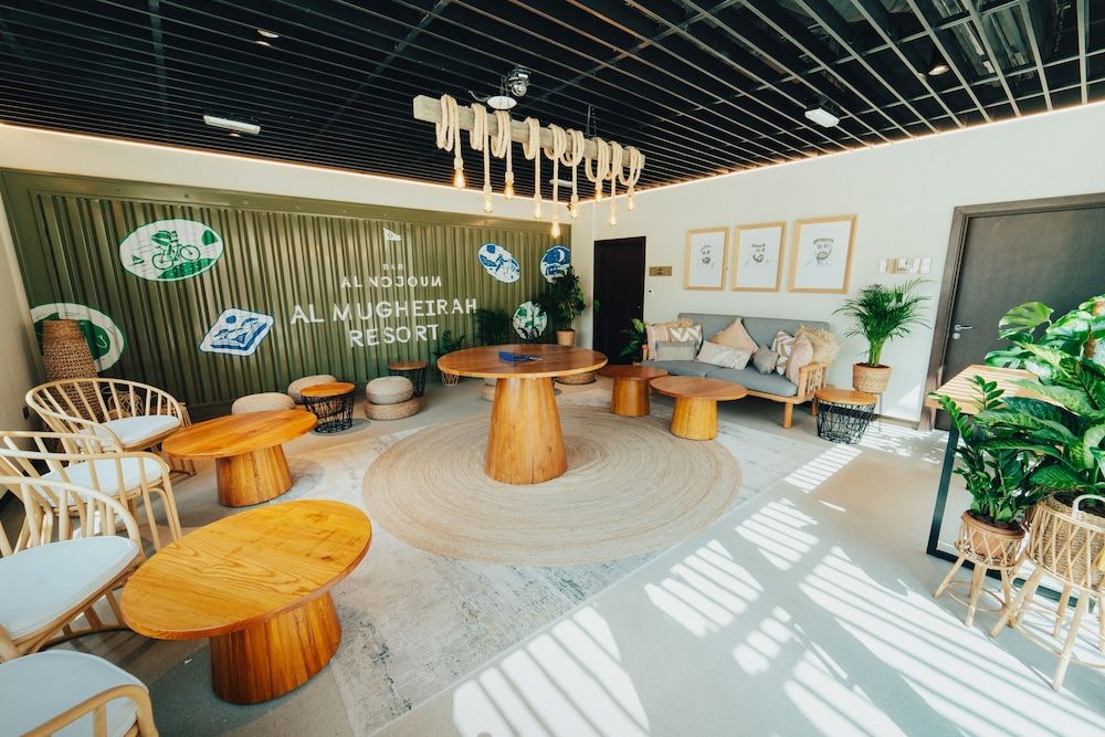 Bab Al Nojoum Al Mugheirah 2