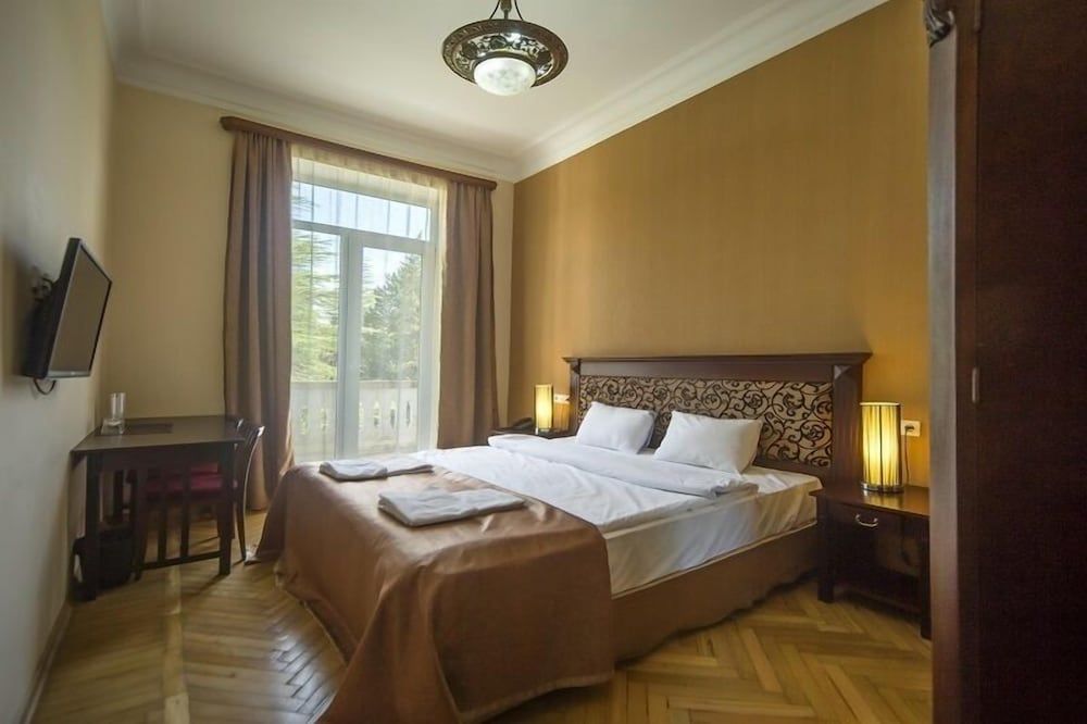 Legends Tskaltubo Spa Resort 3