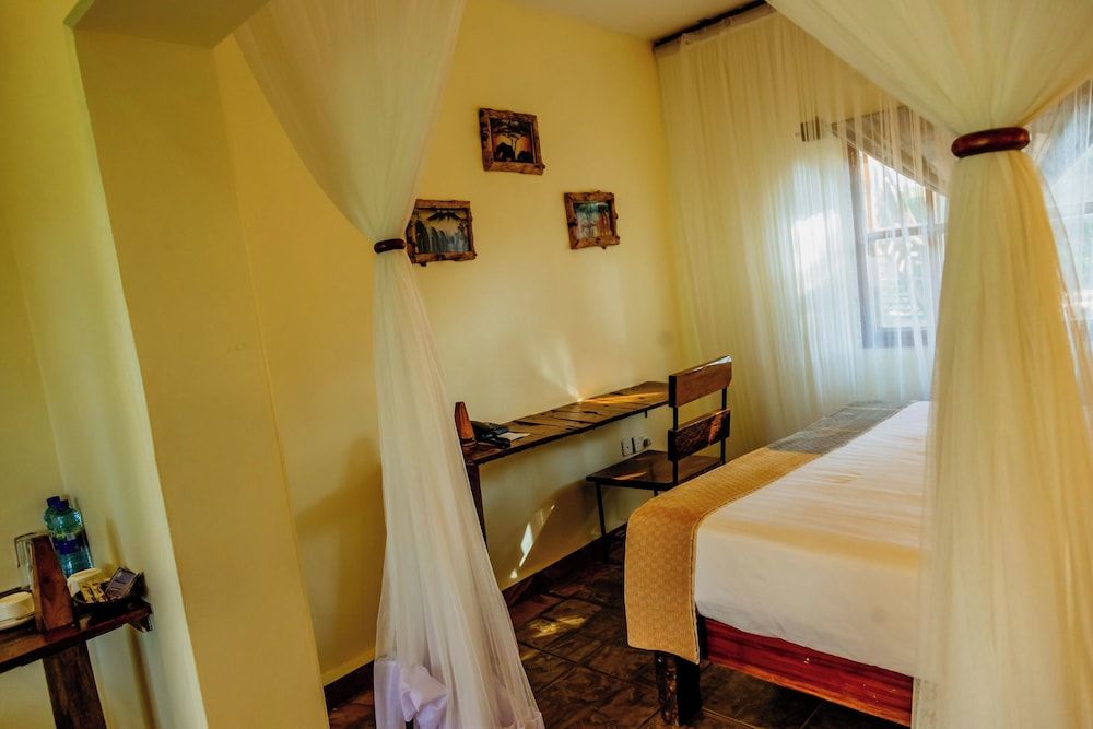Weru Weru River Lodge 3