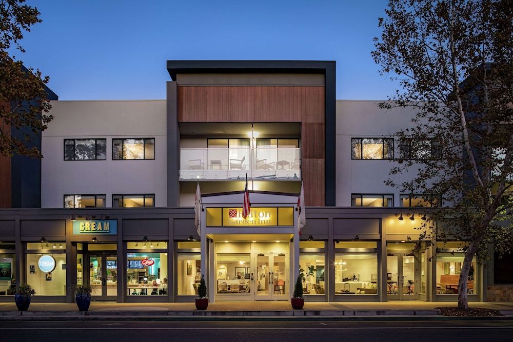 Hilton Garden Inn Davis Downtown 3 estrelas em Davis