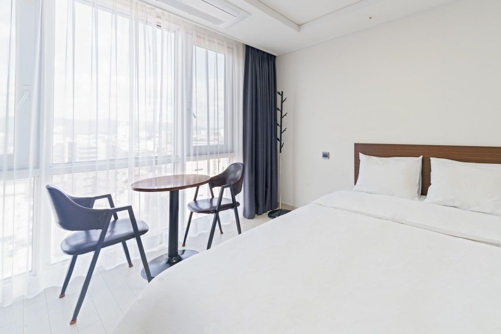 The Venezia Suite Hotel 3