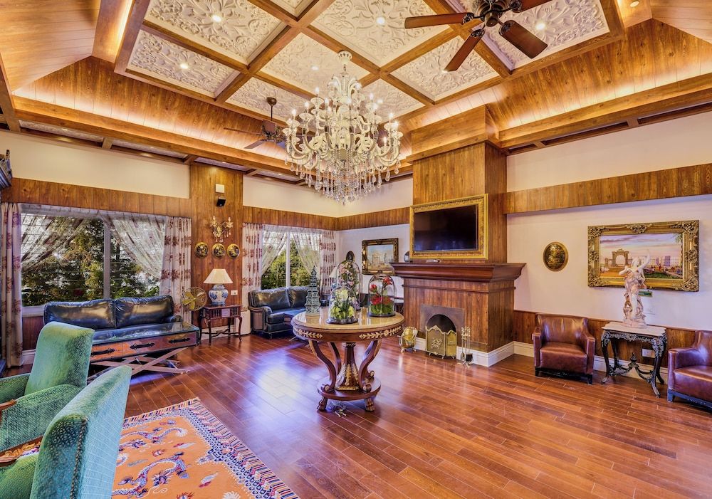 MAYFAIR Himalayan Spa Resort 3