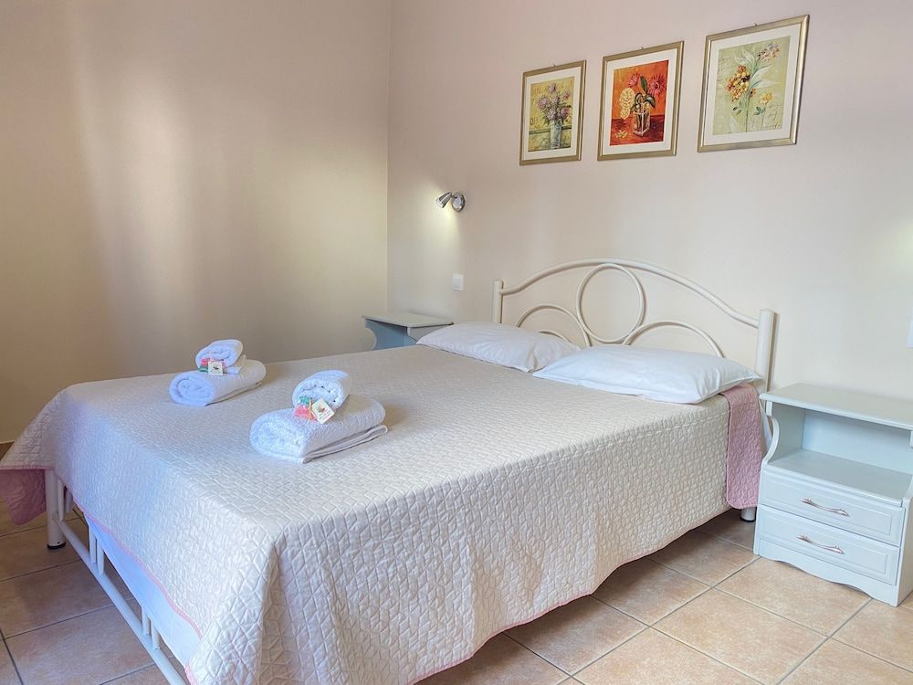 Nikos Cassiopeia Apartments 3