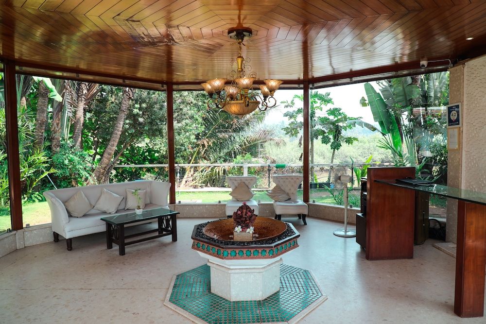 White Pearl Suites by Rosetum 3