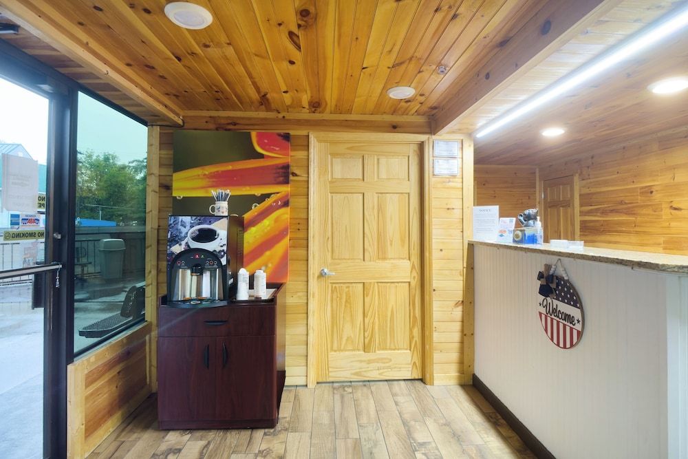 Tennessee Mountain Lodge Riverside by OYO 2