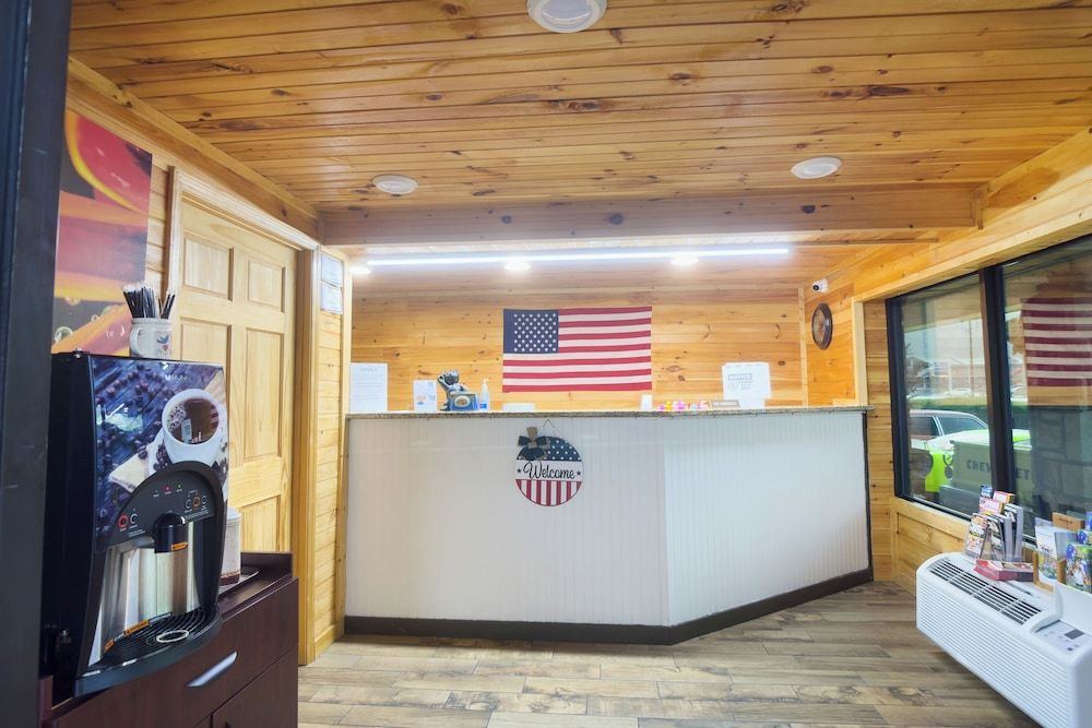 Tennessee Mountain Lodge Riverside by OYO 3