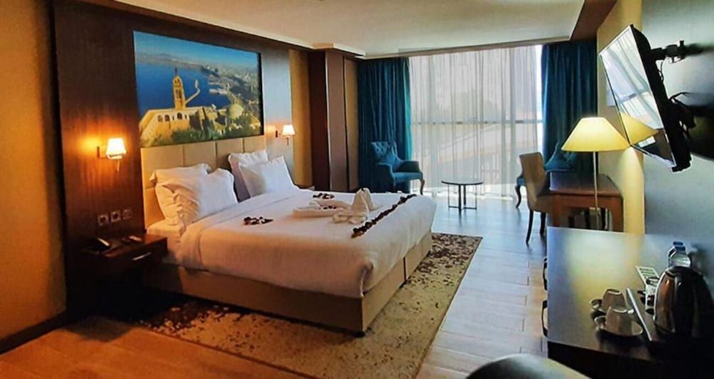 LB Suites Hotel 3