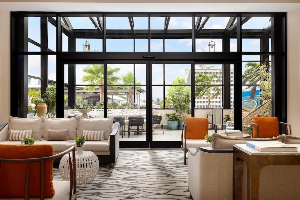 Hotel Santiago, Curio Collection by Hilton 2