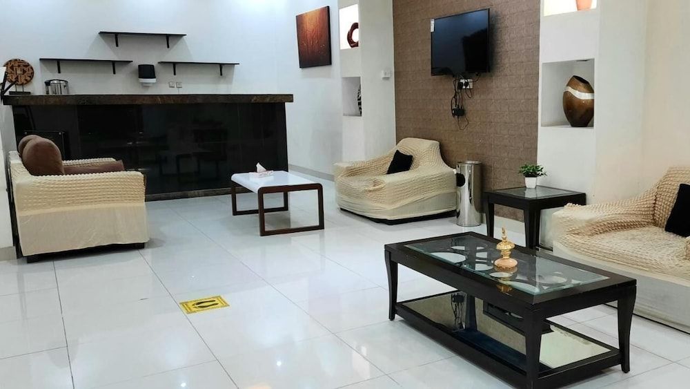 Rehana Al-Worood Khamis Mushait 3