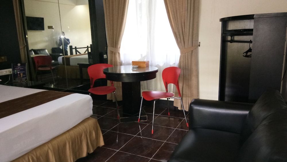 C'One Hotel Cempaka Putih 2