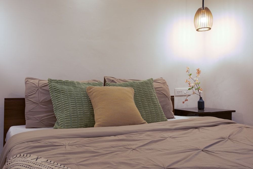 Woodpegger By The Beach 2